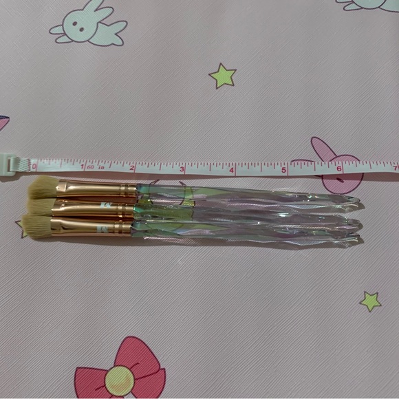 3 Makeup Brushes with Clear Diamond Rainbow Reflective Handles - Picture 12 of 13